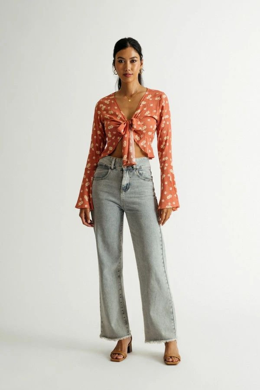 * Tobi Harper Red Brown Daisy Long Sleeve Crop Top | Crop Tops