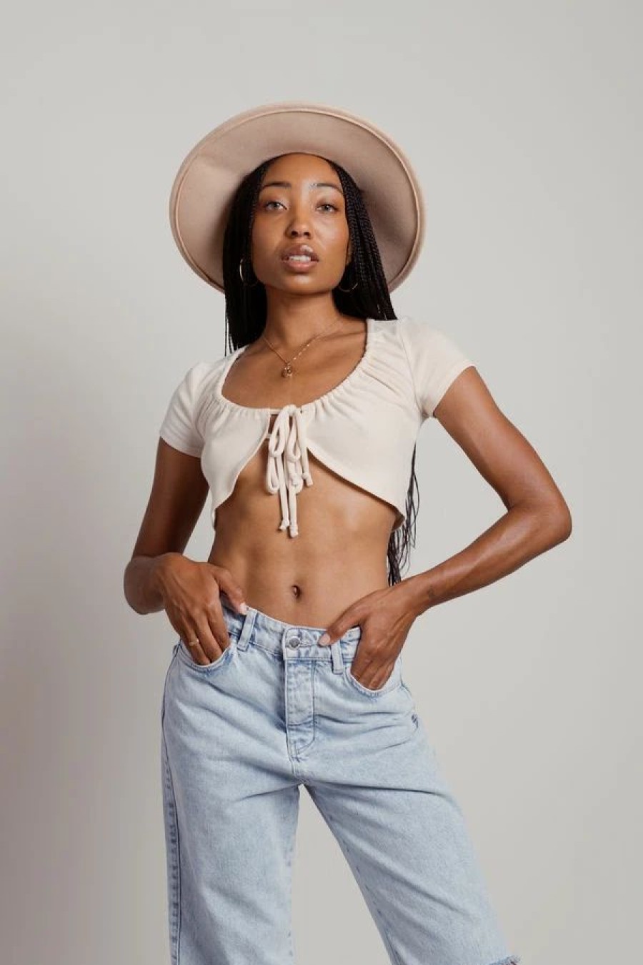 * Tobi Alice Black Center Tie Crop Top | Crop Tops