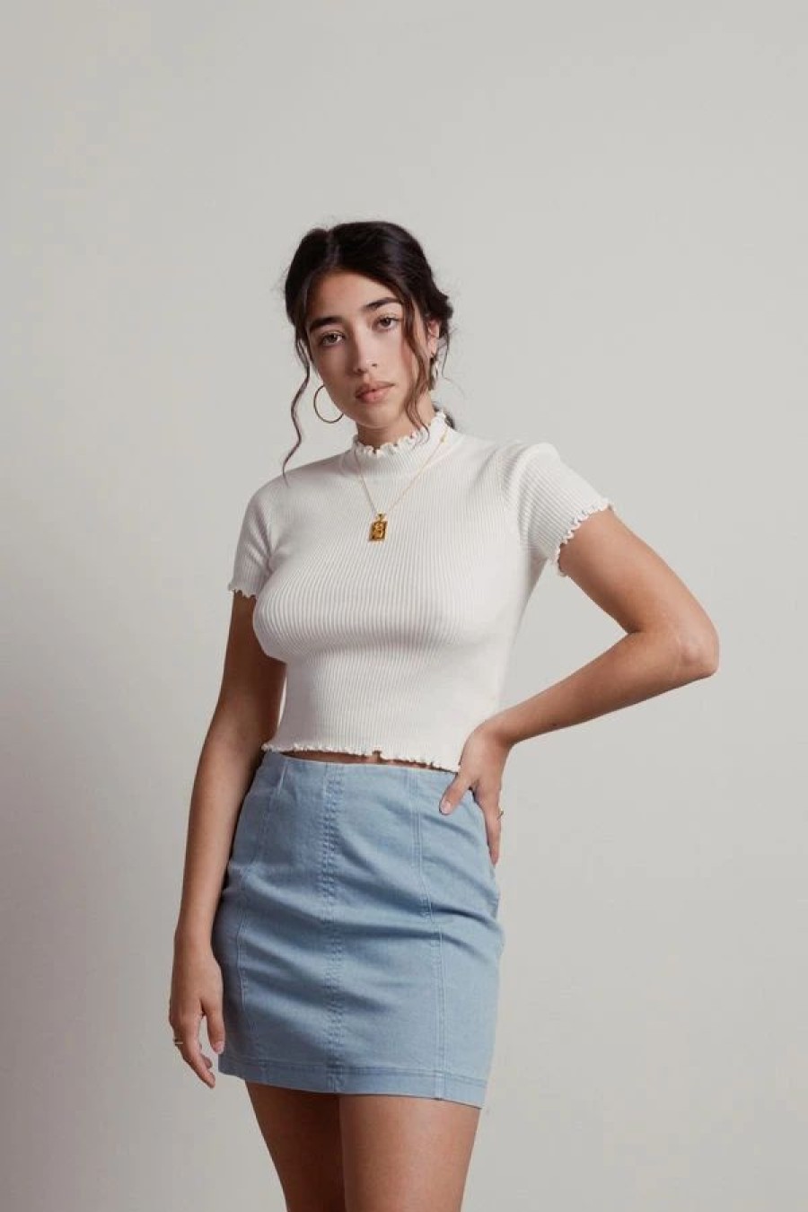 * Tobi Mckenna White Lettuce Hem Mock Neck Crop Top | Crop Tops