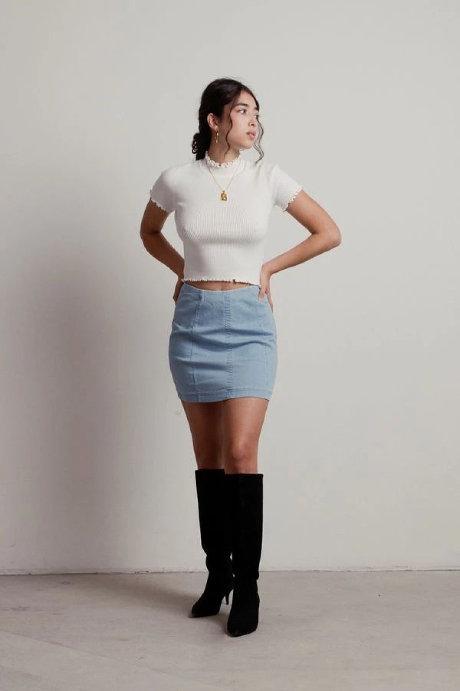 * Tobi Mckenna White Lettuce Hem Mock Neck Crop Top | Crop Tops